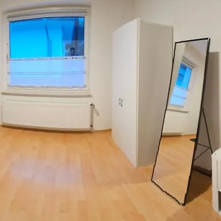 Direkt An Den Externsteinen