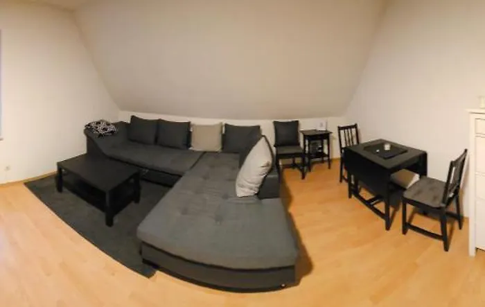 Direkt An Den Externsteinen * 霍恩-巴特迈恩贝格